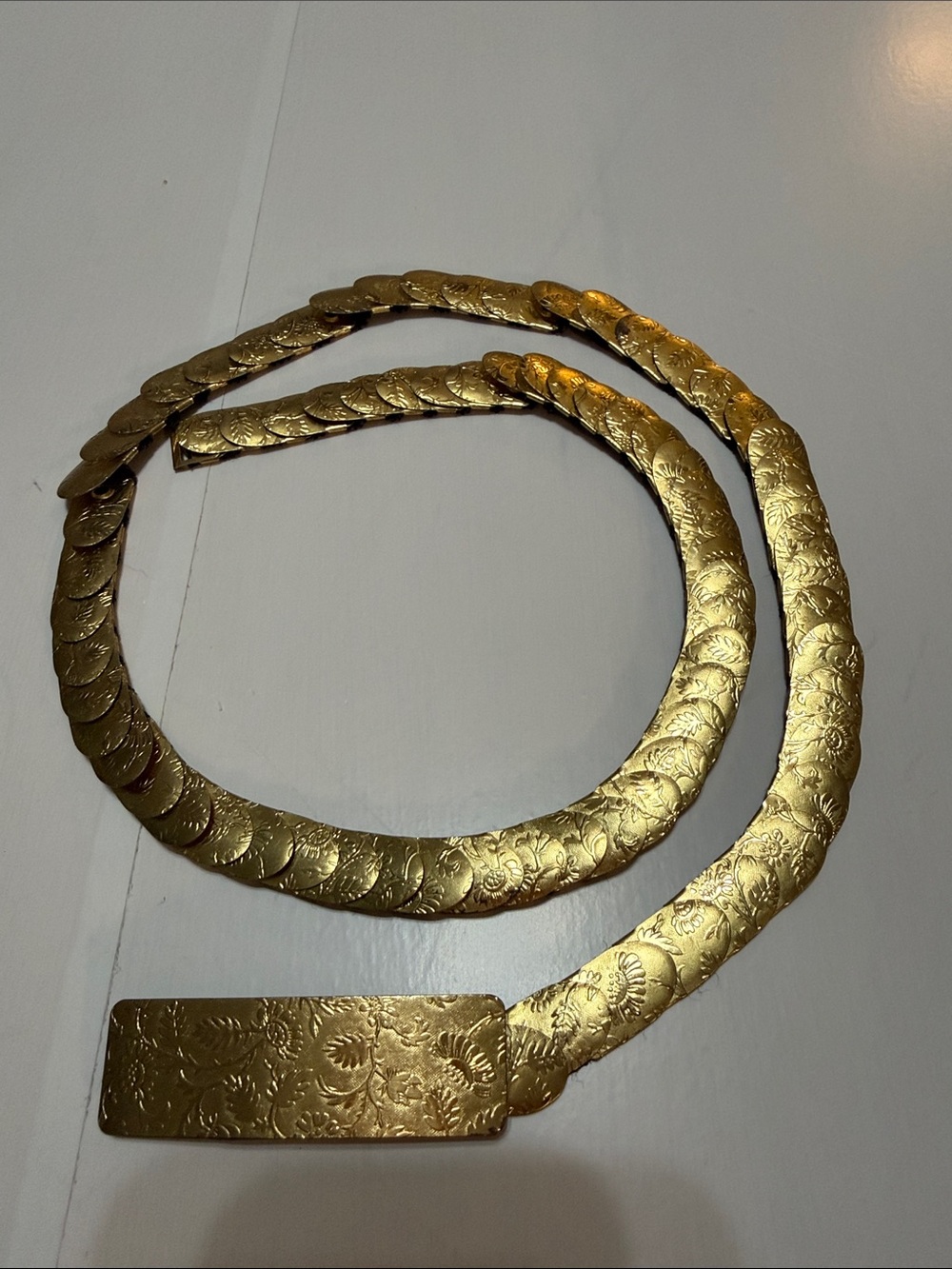 Vintage Gold Tone Serpentine Stretch Slim Belt